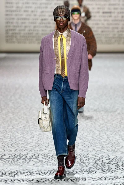 Look 37